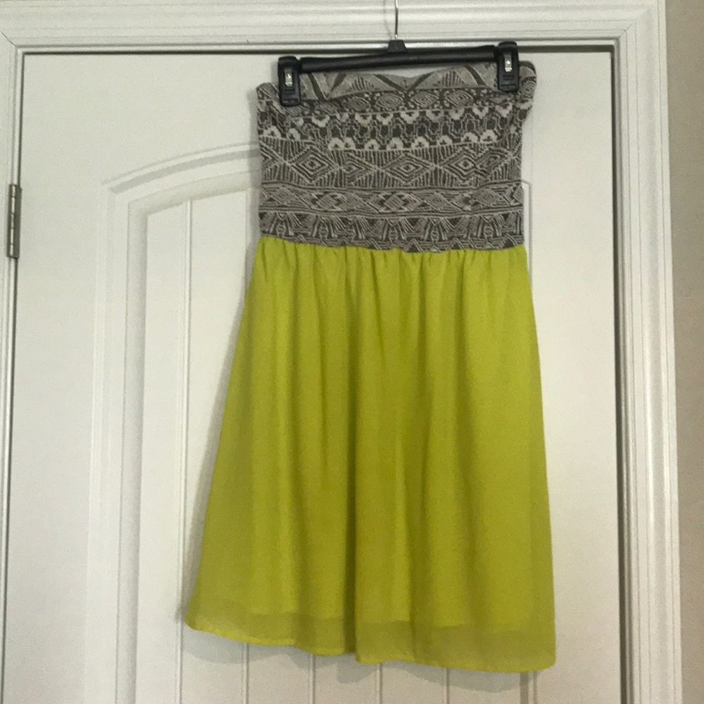 Size L xhileration mini dress.